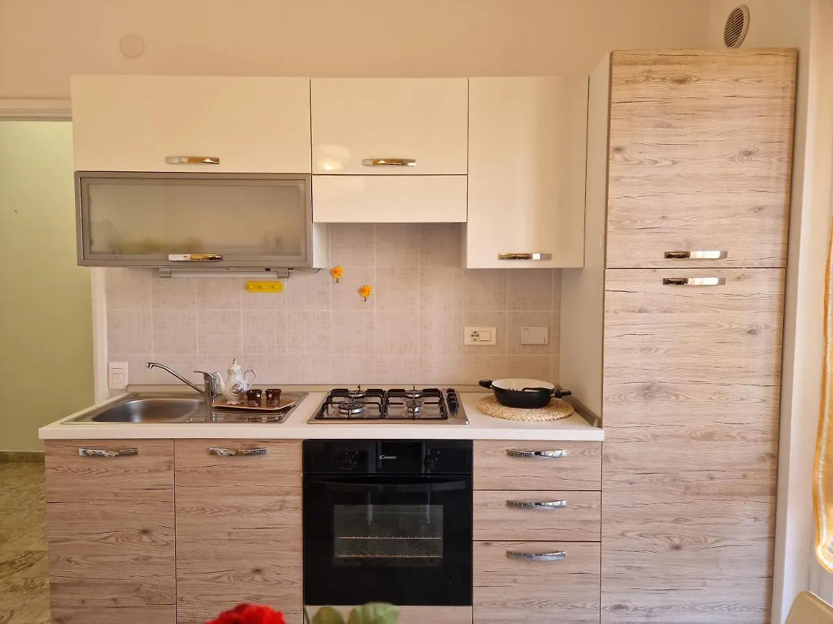 2 Locali - 100 Metri Dal Mare - Free Parking Apartment Loano