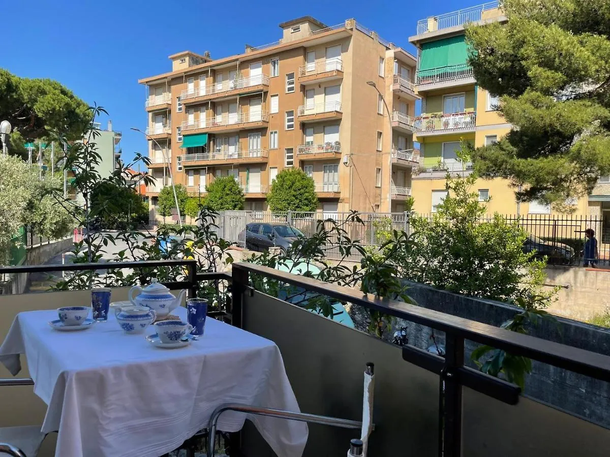 2 Locali - 100 Metri Dal Mare - Free Parking Daire Loano 0*,